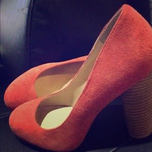 Express Thick Heeled Orange Pumps 9.5